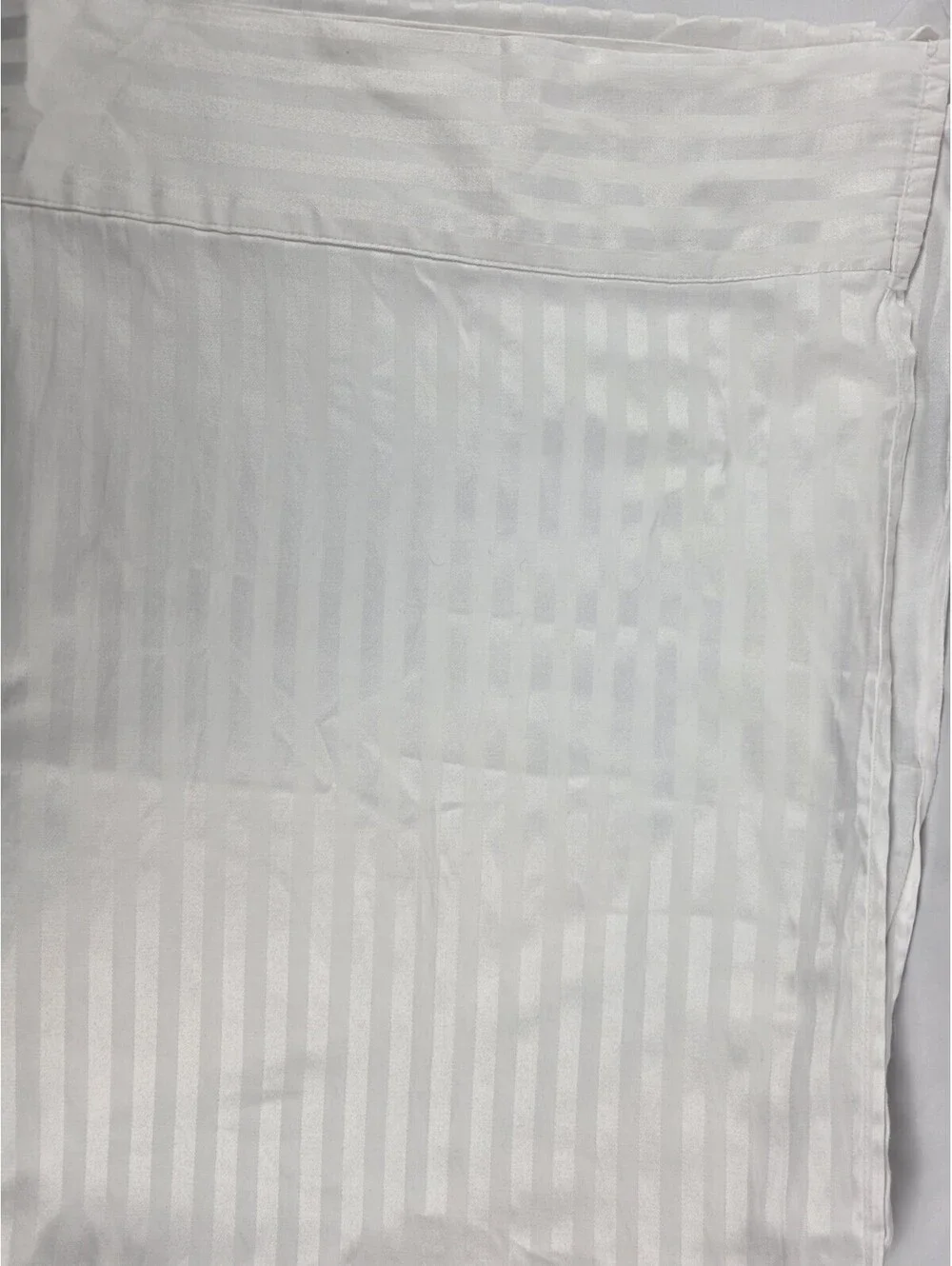 Malouf Fine Linens 300 Thread Count Flat Sheet Twin XL